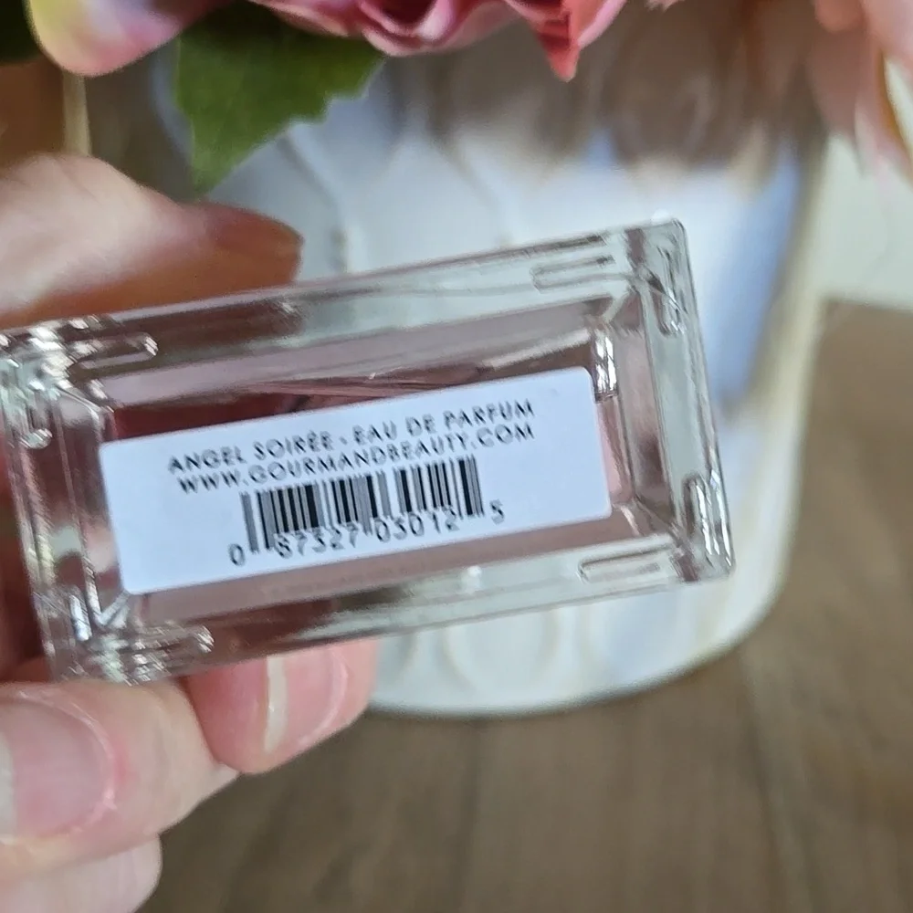 Le Monde Goumond Angel Soiree - Picture 3 of 3